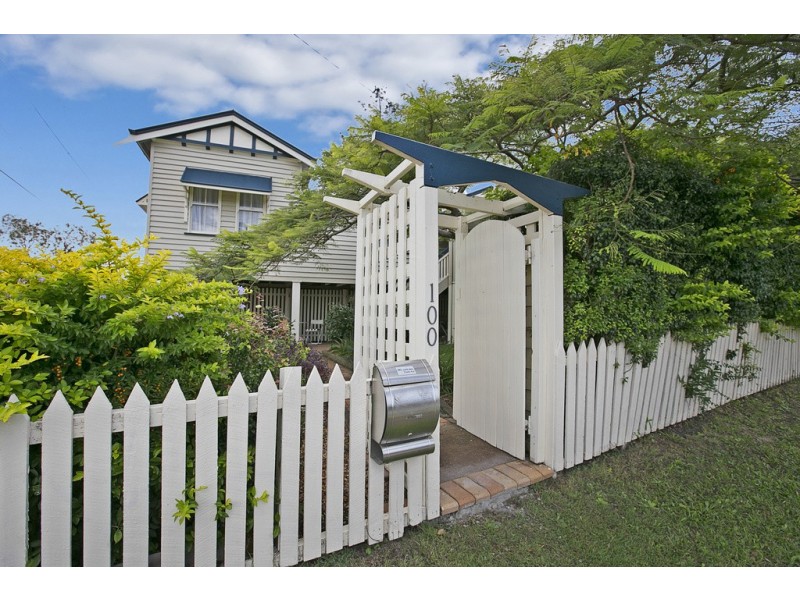 100 Gordon Parade, Manly QLD 4179