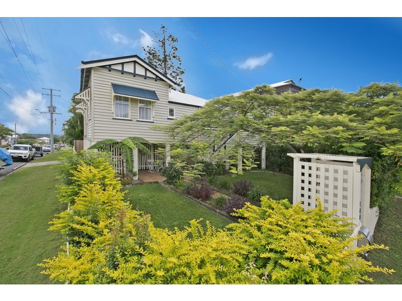 100 Gordon Parade, Manly QLD 4179