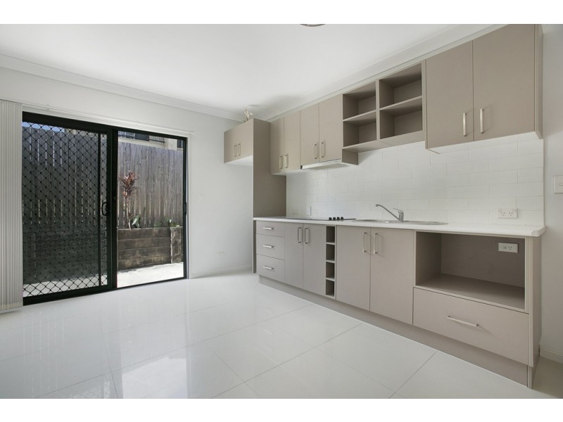 4B Giordano Place, Belmont QLD 4153