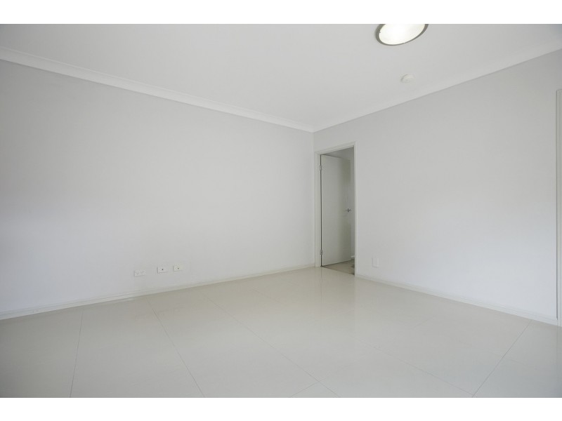 4B Giordano Place, Belmont QLD 4153