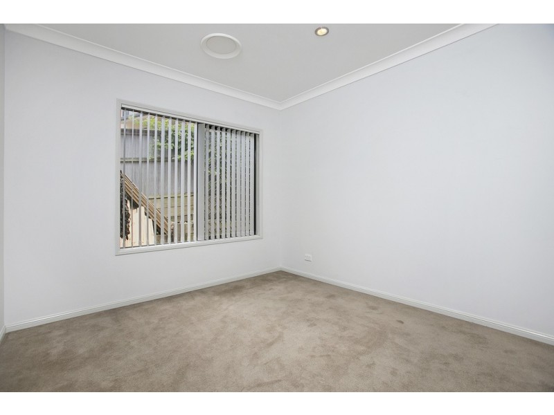 4B Giordano Place, Belmont QLD 4153