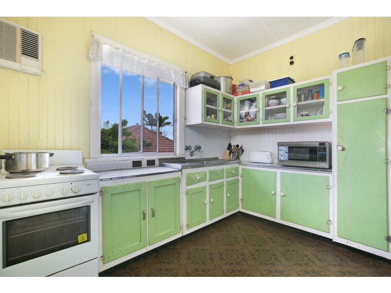 6 Manin Street, Wynnum QLD 4178