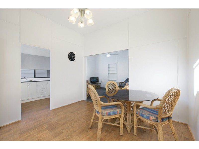 12 Granada Street, Wynnum QLD 4178