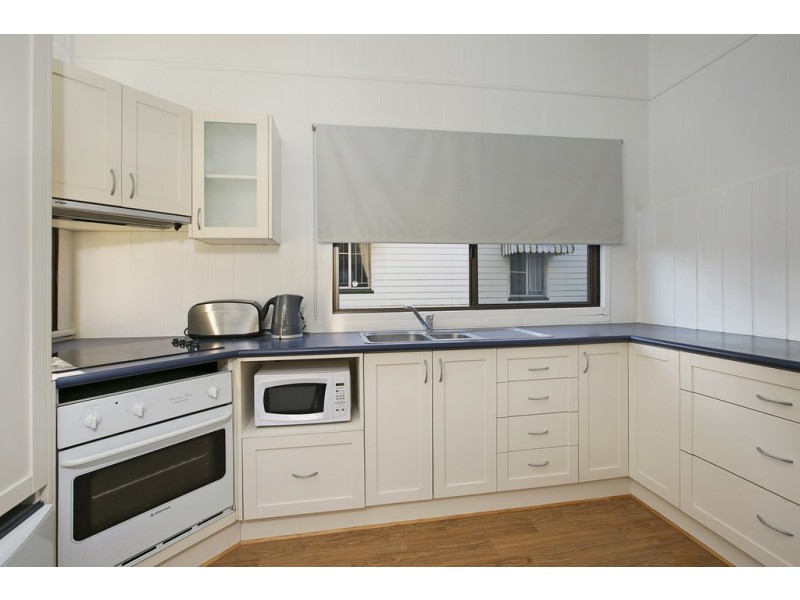 12 Granada Street, Wynnum QLD 4178
