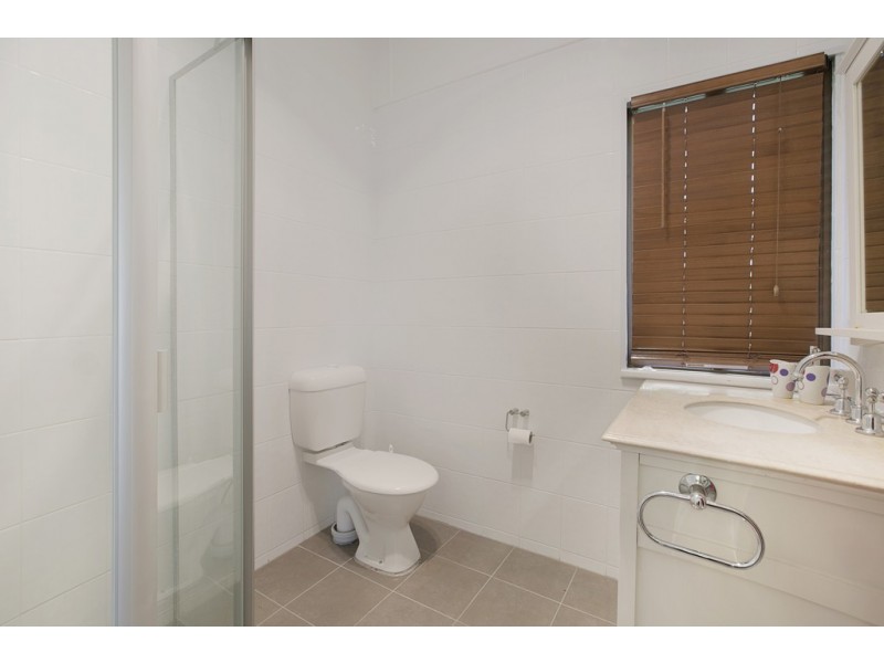 12 Granada Street, Wynnum QLD 4178