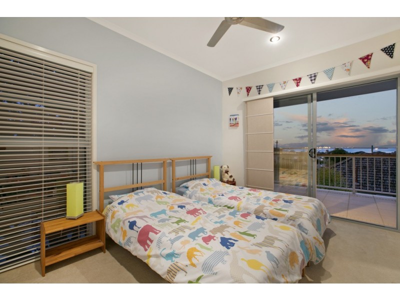 48 Arnold Street, Manly QLD 4179