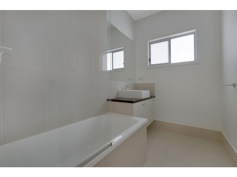 2/99 WYNNUM ESPLANADE, Wynnum QLD 4178