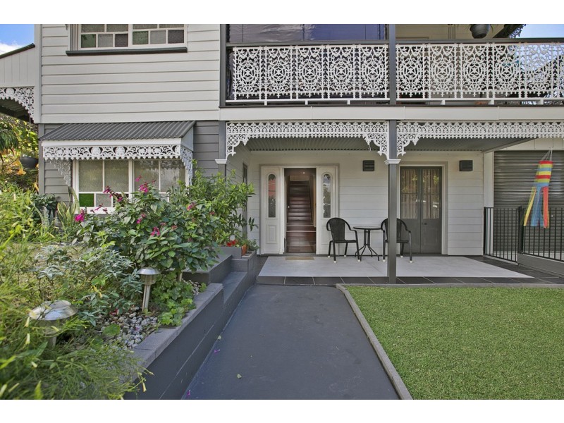 61 Glenora Street, Wynnum QLD 4178