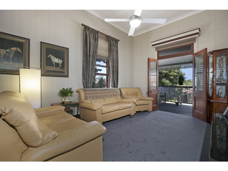 61 Glenora Street, Wynnum QLD 4178