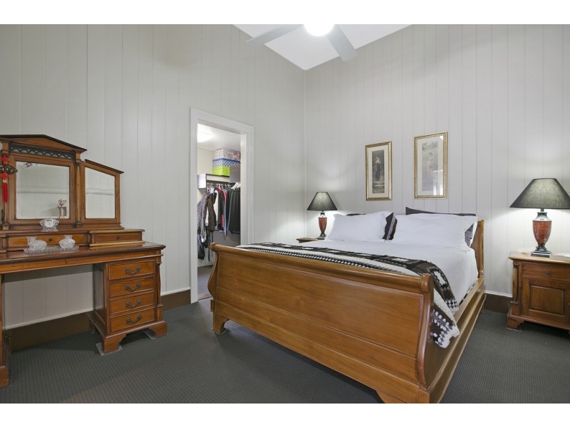 61 Glenora Street, Wynnum QLD 4178