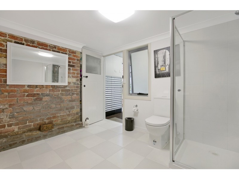 61 Glenora Street, Wynnum QLD 4178
