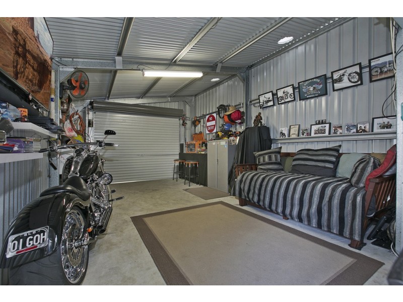 61 Glenora Street, Wynnum QLD 4178