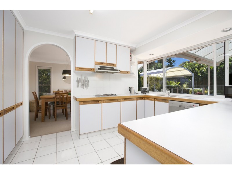 4 Chave Court, Wynnum West QLD 4178