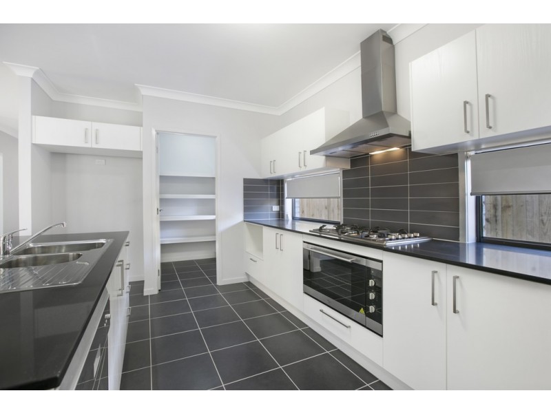 112 Sandy Camp Road, Wynnum West QLD 4178