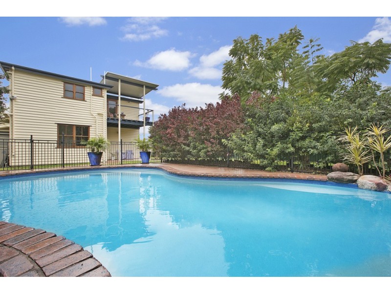 36 Waterview Avenue, Wynnum QLD 4178