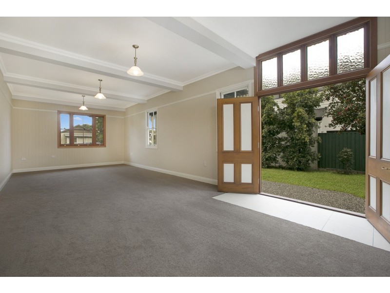 36 Waterview Avenue, Wynnum QLD 4178