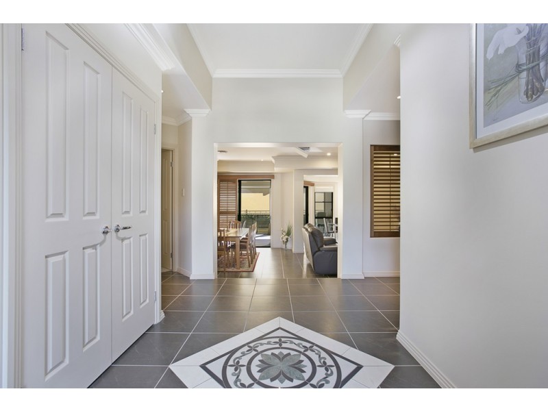 16 Creswick Place, Birkdale QLD 4159