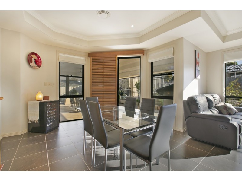 16 Creswick Place, Birkdale QLD 4159