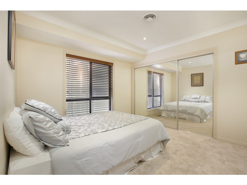 16 Creswick Place, Birkdale QLD 4159