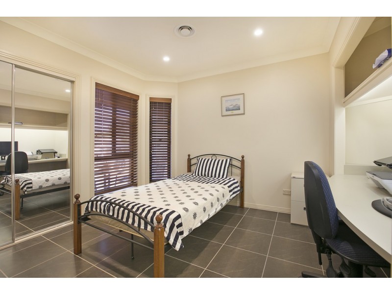 16 Creswick Place, Birkdale QLD 4159