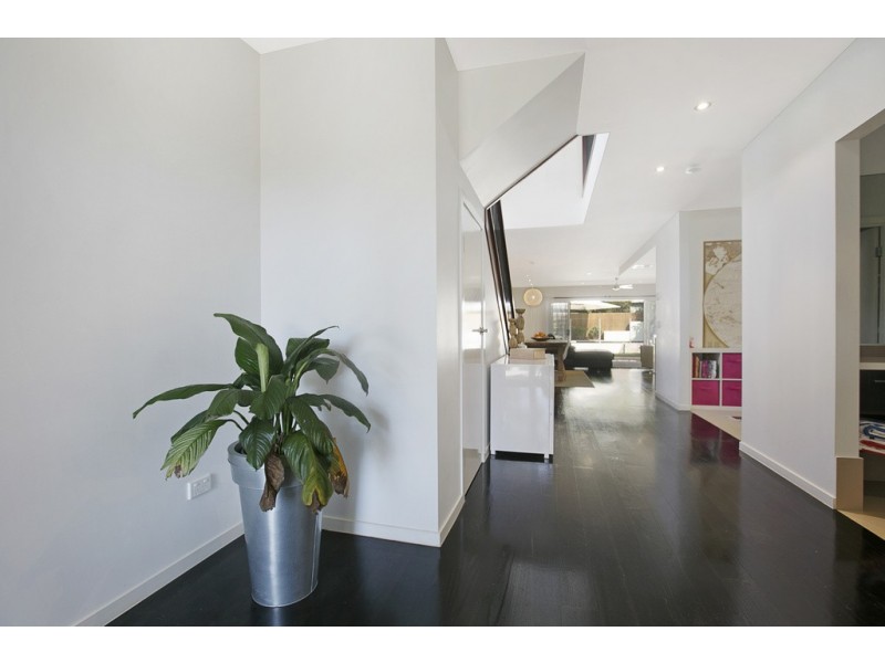 88 Waterview Avenue, Wynnum QLD 4178