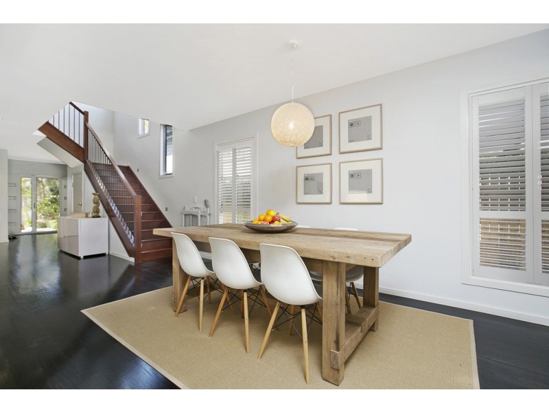 88 Waterview Avenue, Wynnum QLD 4178