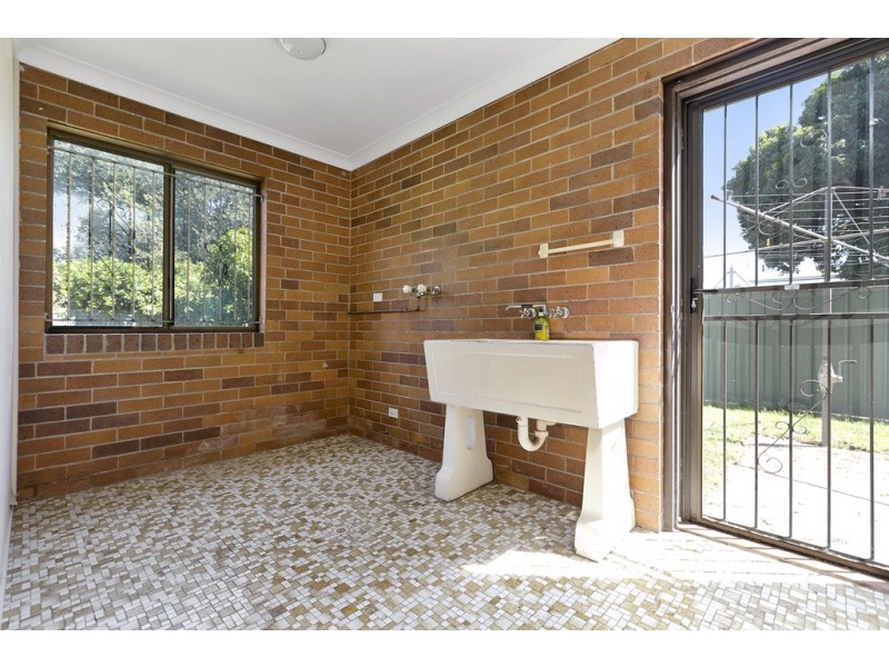 23 Ashton Street, Wynnum QLD 4178