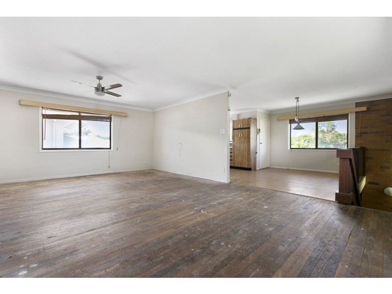 23 Ashton Street, Wynnum QLD 4178