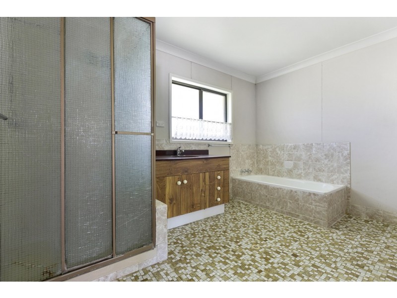 23 Ashton Street, Wynnum QLD 4178