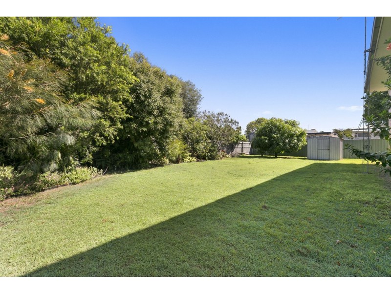 23 Ashton Street, Wynnum QLD 4178