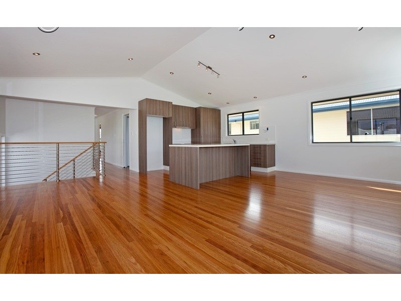 102 Gordon Parade, Manly QLD 4179