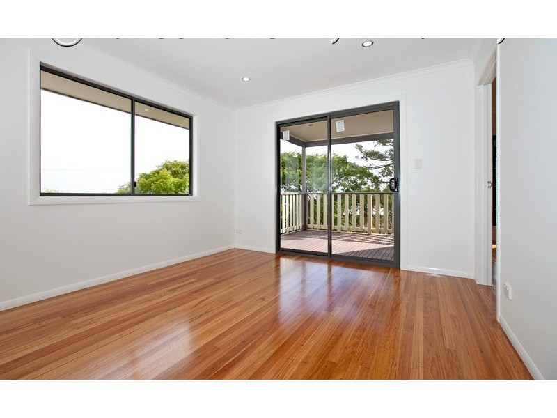 102 Gordon Parade, Manly QLD 4179