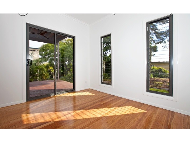102 Gordon Parade, Manly QLD 4179