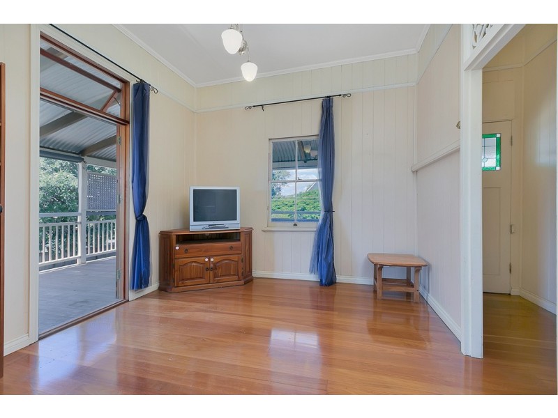 21 Ashton Street, Wynnum QLD 4178