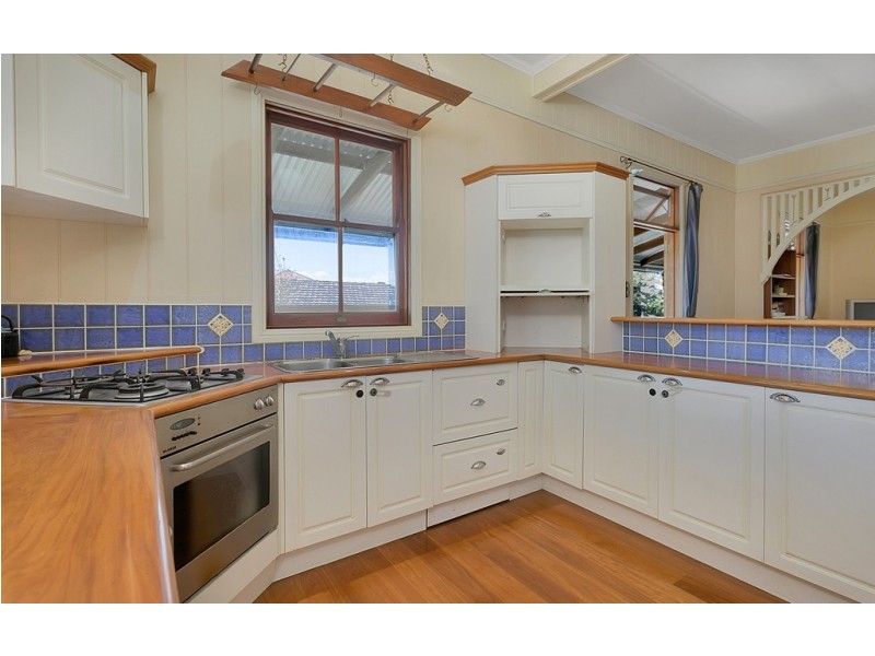 21 Ashton Street, Wynnum QLD 4178