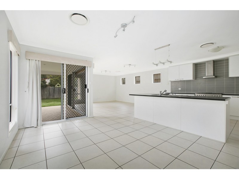 16 WASSELL ROAD, Wynnum QLD 4178