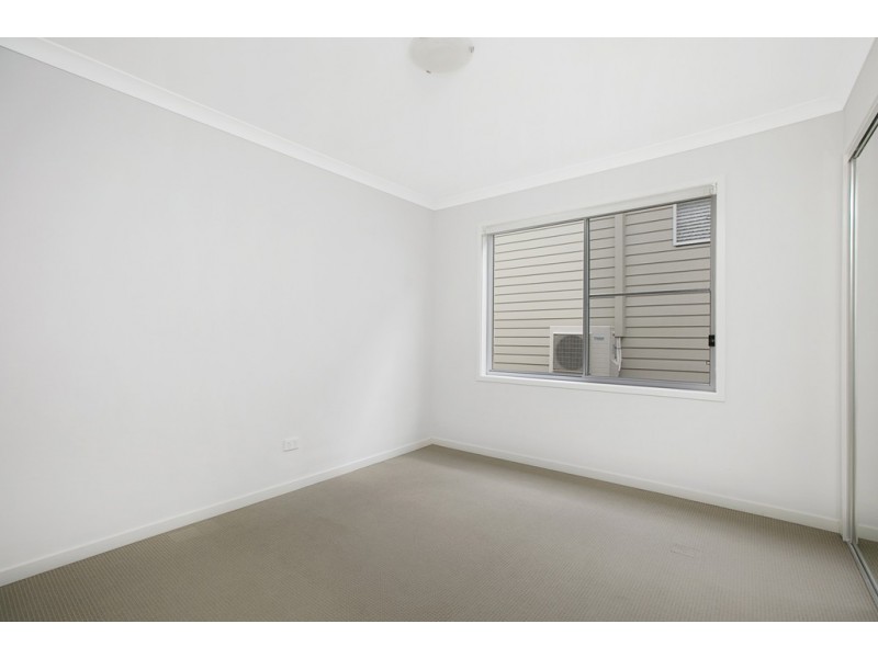 16 WASSELL ROAD, Wynnum QLD 4178