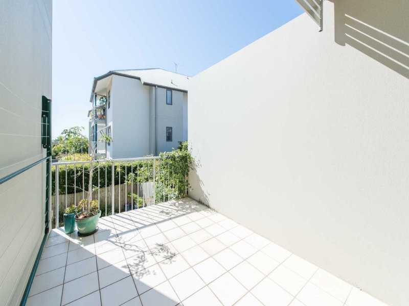 3/82 BAY TERRACE, Wynnum QLD 4178