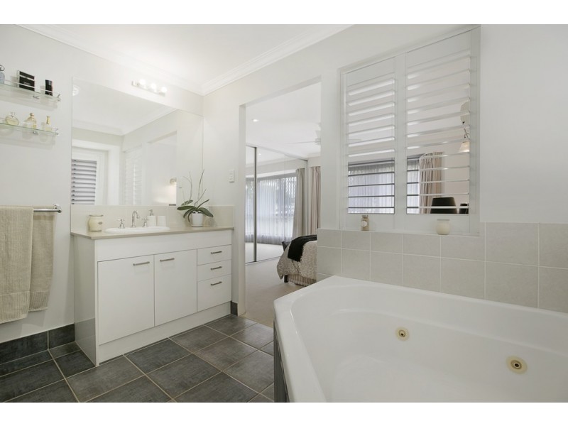 62 Hannah Circuit, Manly West QLD 4179