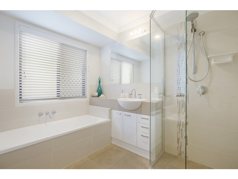 62 Hannah Circuit, Manly West QLD 4179