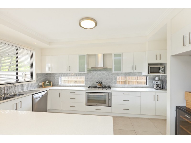 15 Berrimilla Street, Manly West QLD 4179