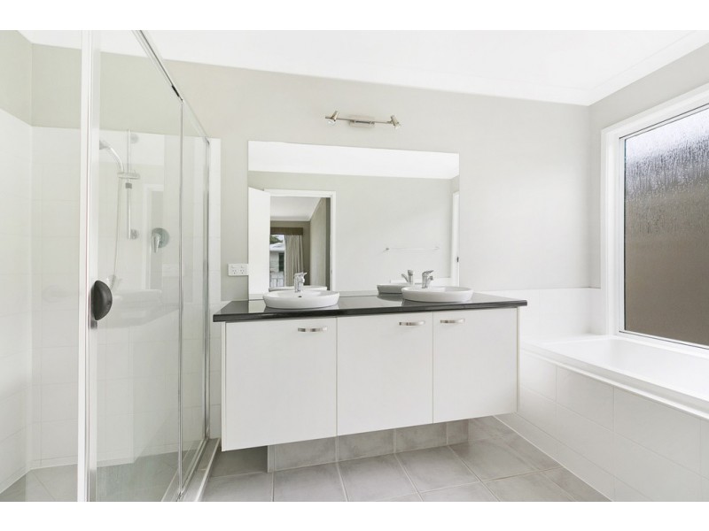 14 Wassell Street, Wynnum QLD 4178