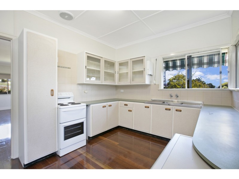 5 Primrose Parade, Wynnum West QLD 4178