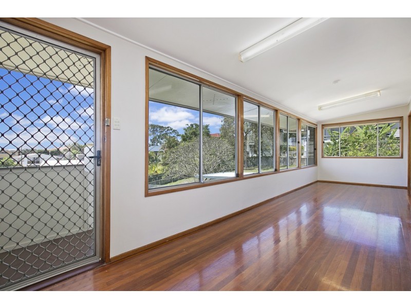 5 Primrose Parade, Wynnum West QLD 4178