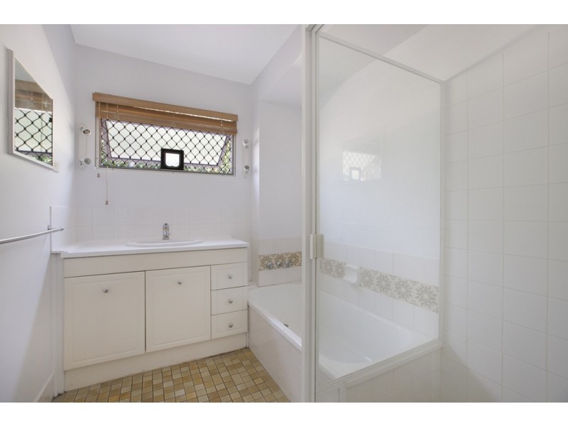 3/20 Benalla Street, Manly QLD 4179