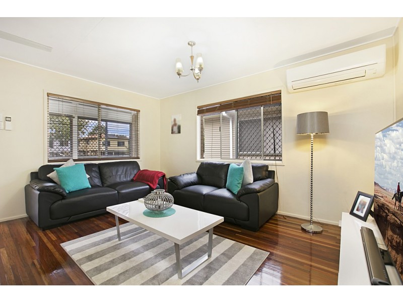 12 Euston Street, Wynnum West QLD 4178