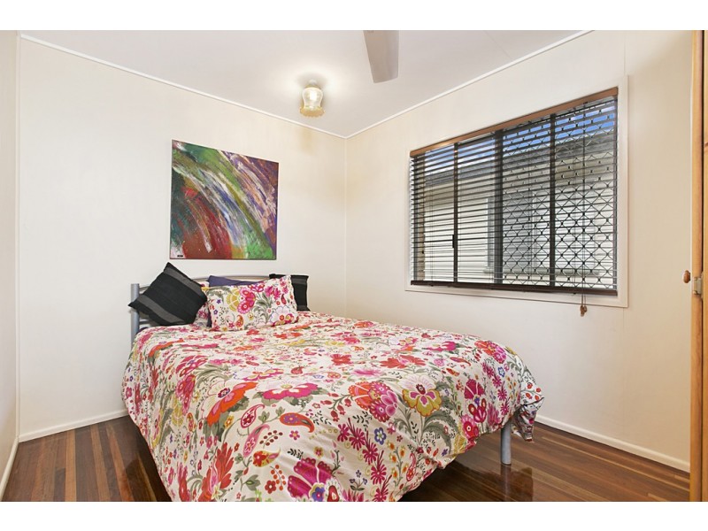 12 Euston Street, Wynnum West QLD 4178