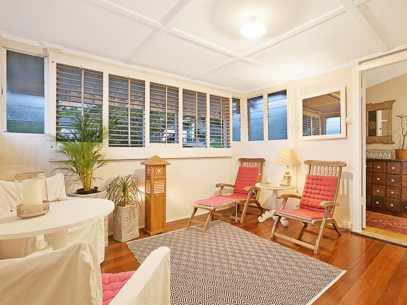 36 Primrose Parade, Wynnum QLD 4178