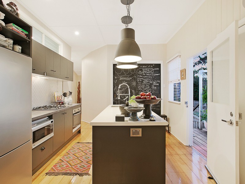 36 Primrose Parade, Wynnum QLD 4178