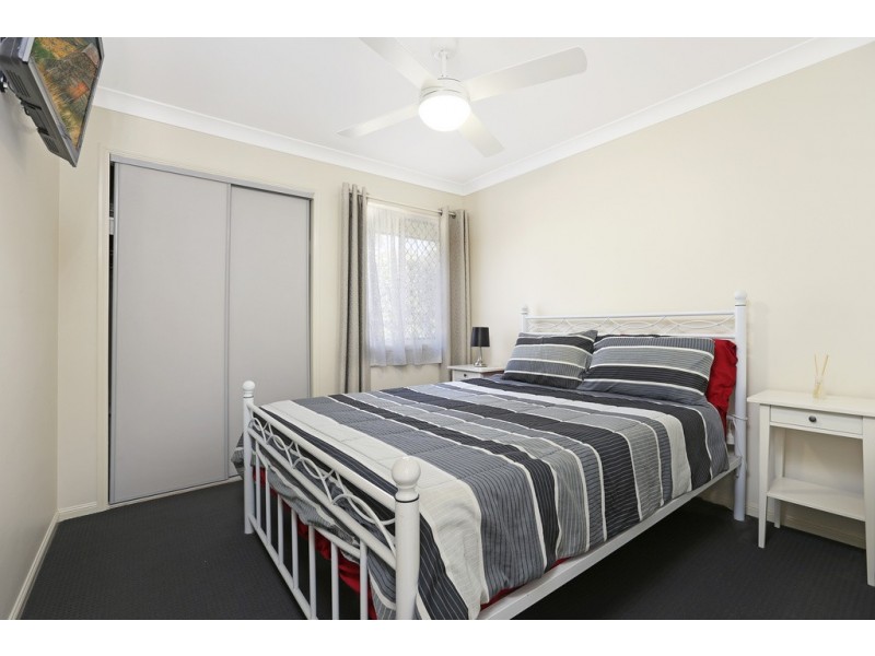 42 Plaza Street, Wynnum West QLD 4178